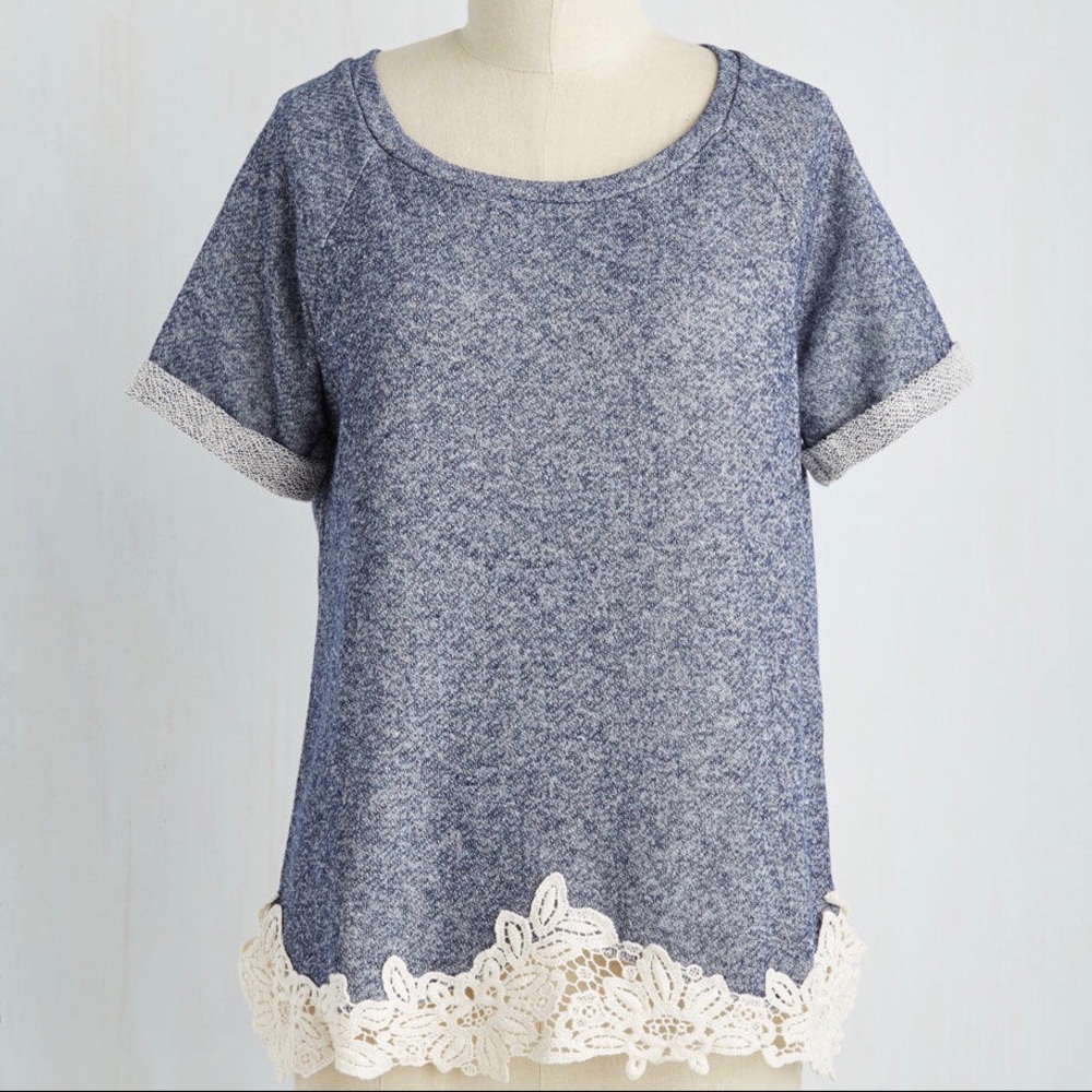 Crochet trim short sleeve sweatshirt